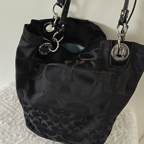 Coach Black Shoulder Bag with Silver Hardware - Picture 4 of 8